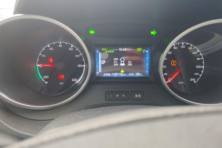 Used BYD Yuan New Energy 2018 EV360 Smart Connected Cool Model Odometer Close Up
