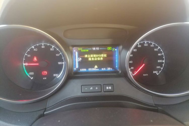 Used BYD Yuan New Energy 2018 EV360 Smart Connect Cool Edition Odometer Close Up