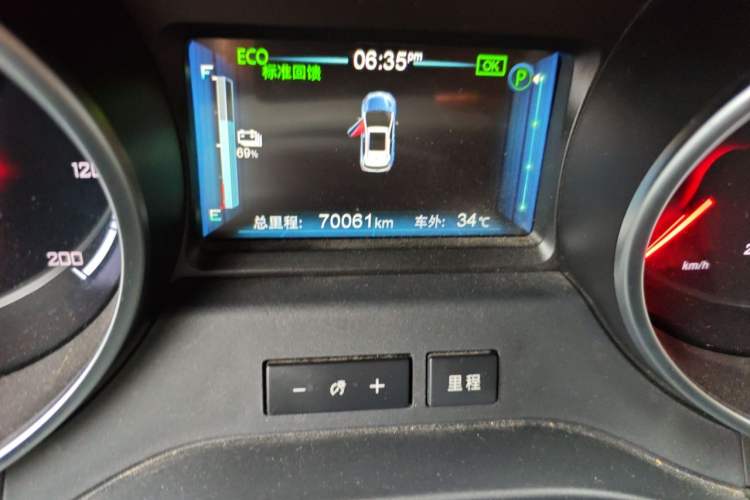 Used BYD Yuan New Energy 2018 EV360 Smart Connect Cool Edition Odometer Close Up