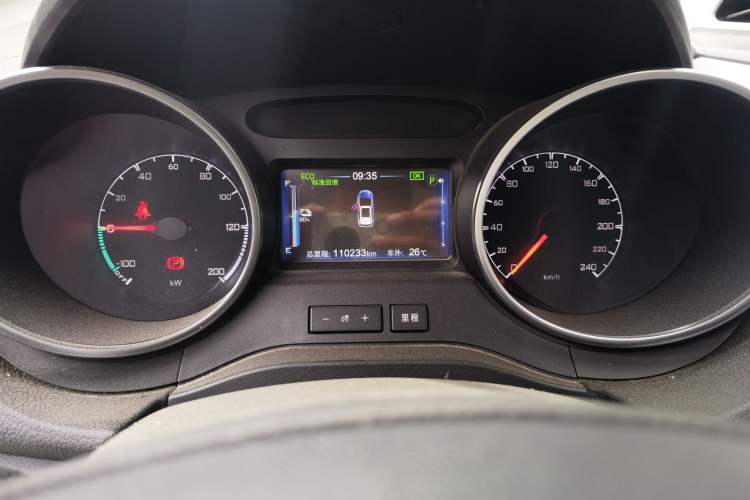 Used BYD Yuan New Energy 2018 EV360 Smart Connect Cool Edition Odometer Close Up