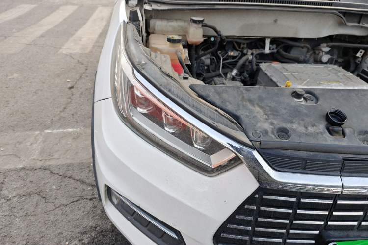 Used BYD Yuan New Energy 2018 EV360 Smart Connect Cool Edition Right Front Headlight