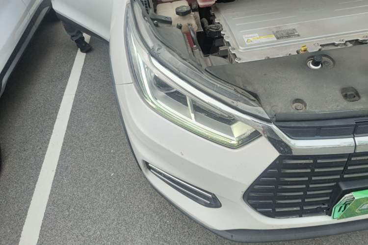 Used BYD Yuan New Energy 2018 EV360 Smart Connected Cool Model Right Front Headlight
