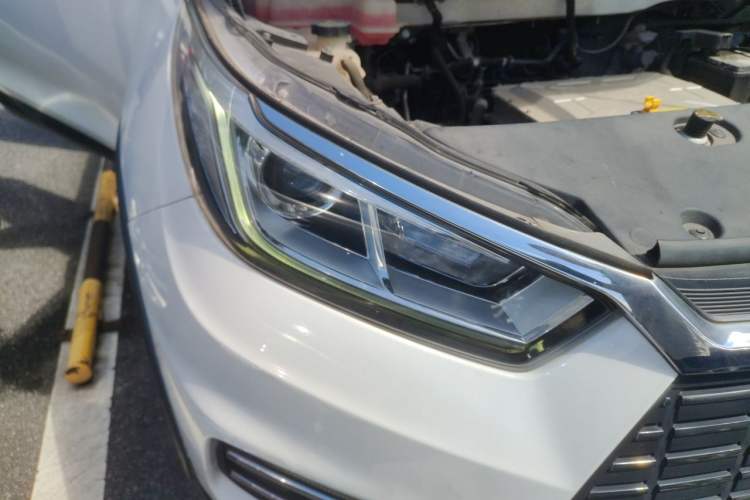 Used BYD Yuan New Energy 2018 EV360 Smart Connect Cool Edition Right Front Headlight