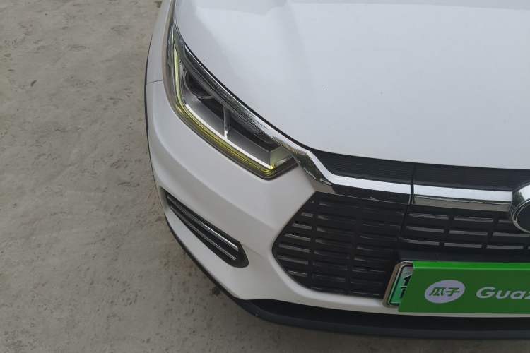 Used BYD Yuan New Energy 2018 EV360 Smart Connect Cool Edition Right Front Headlight