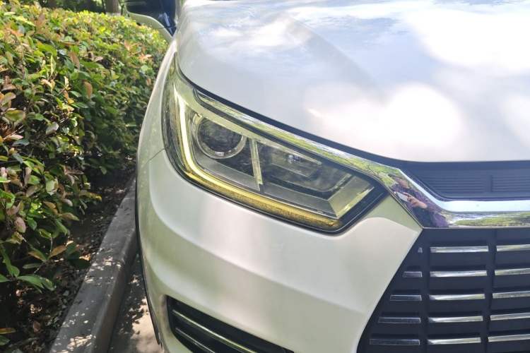 Used BYD Yuan New Energy 2018 EV360 Smart Connect Cool Edition Right Front Headlight