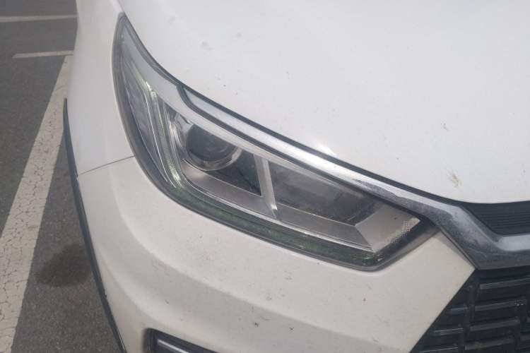 Used BYD Yuan New Energy 2018 EV360 Smart Connect Cool Edition Right Front Headlight
