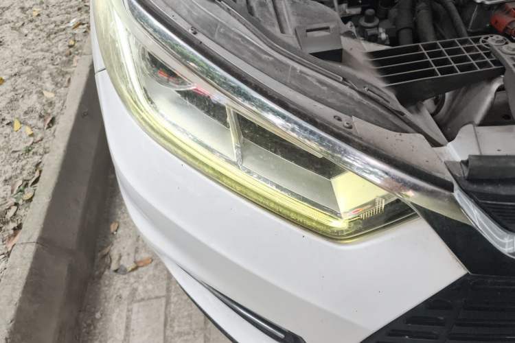 Used BYD Yuan New Energy 2018 EV360 Smart Connect Cool Edition Right Front Headlight