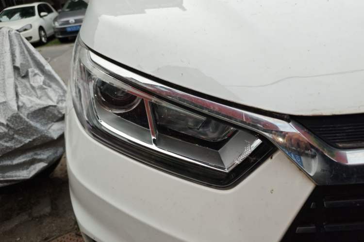 Used BYD Yuan New Energy 2018 EV360 Smart Connect Cool Edition Right Front Headlight
