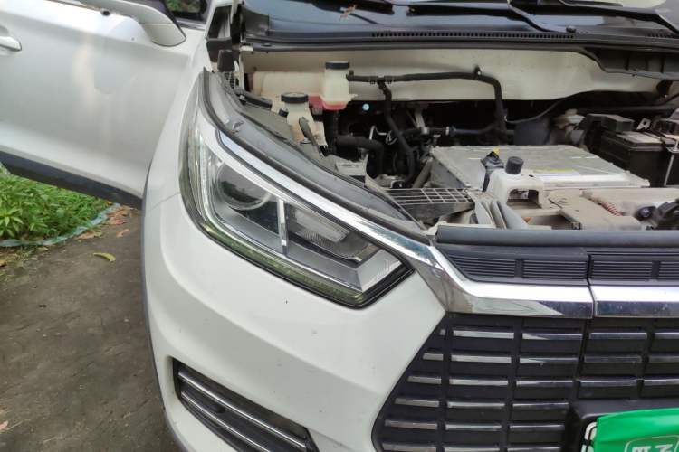 Used BYD Yuan New Energy 2018 EV360 Smart Connect Cool Edition Right Front Headlight