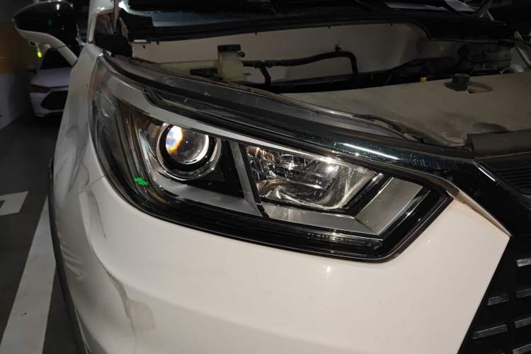 Used BYD Yuan New Energy 2018 EV360 Smart Connect Cool Edition Right Front Headlight