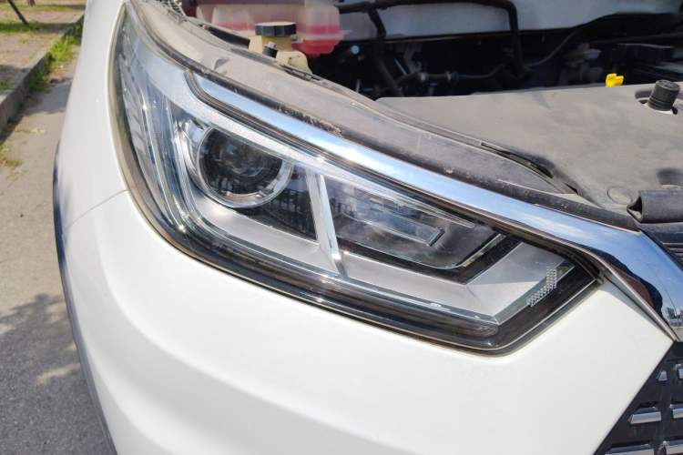 Used BYD Yuan New Energy 2018 EV360 Smart Connect Cool Edition Right Front Headlight