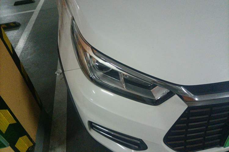 Used BYD Yuan New Energy 2018 EV360 Smart Connect Cool Edition Right Front Headlight