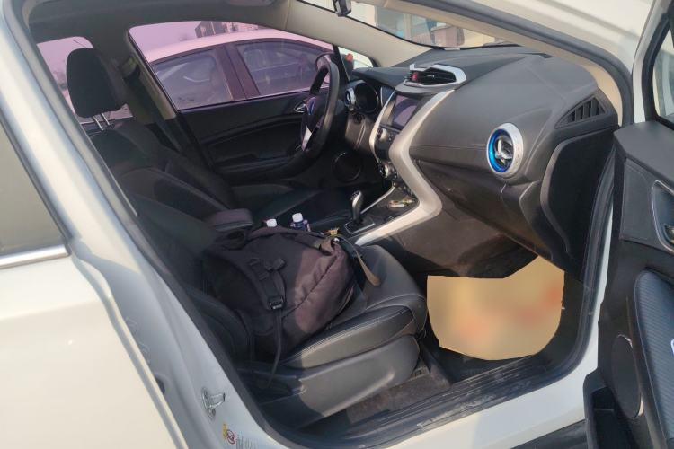Used BYD Yuan New Energy 2018 EV360 Smart Connect Cool Edition Right Front Seat