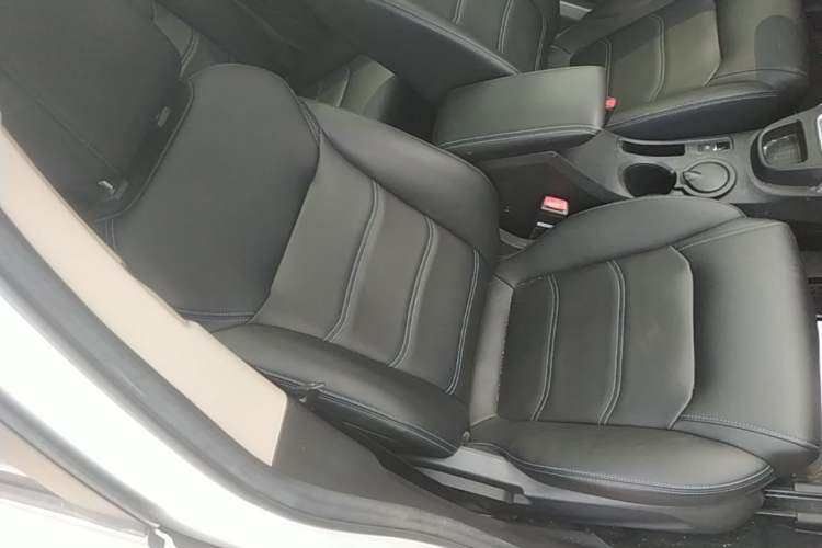 Used BYD Yuan New Energy 2018 EV360 Smart Connect Cool Edition Right Front Seat