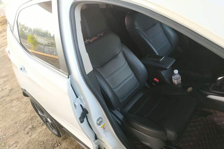 Used BYD Yuan New Energy 2018 EV360 Smart Connect Cool Edition Right Front Seat