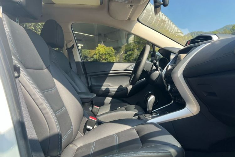 Used BYD Yuan New Energy 2018 EV360 Smart Connect Cool Edition Right Front Seat