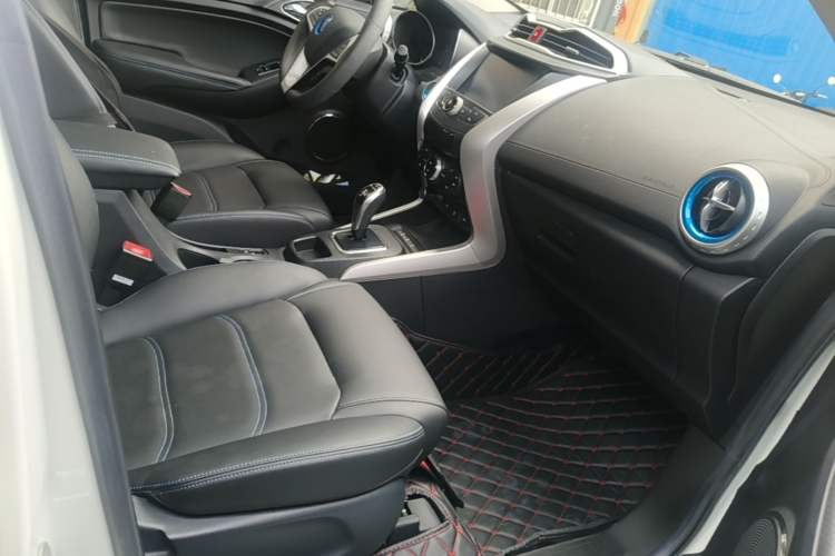 Used BYD Yuan New Energy 2018 EV360 Smart Connect Cool Edition Right Front Seat