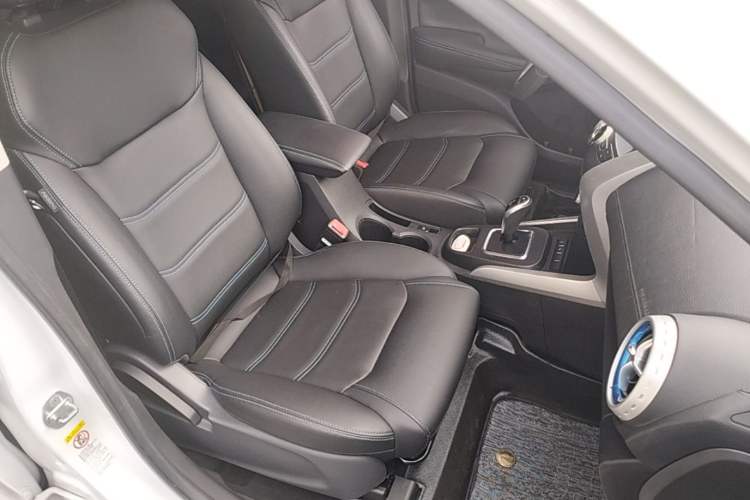 Used BYD Yuan New Energy 2018 EV360 Smart Connect Cool Edition Right Front Seat