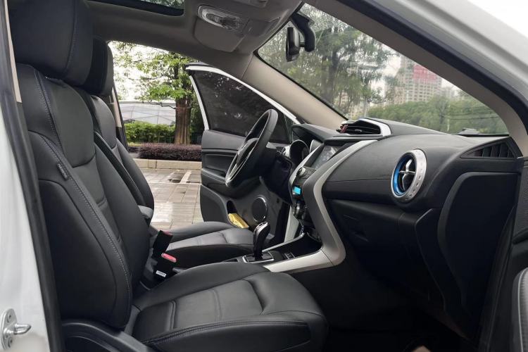 Used BYD Yuan New Energy 2018 EV360 Smart Connect Cool Edition Right Front Seat