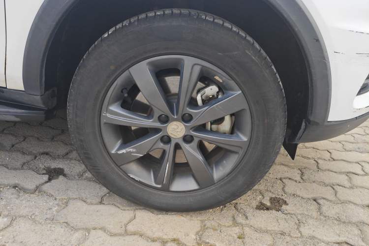 Used BYD Yuan New Energy 2018 EV360 Smart Connect Cool Edition Right Front Wheel Hub