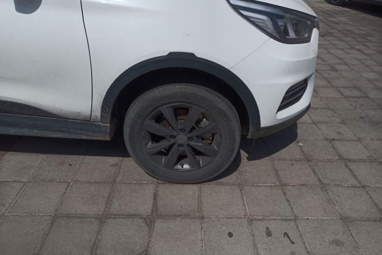 Used BYD Yuan New Energy 2018 EV360 Smart Connect Cool Edition Right Front Wheel Hub