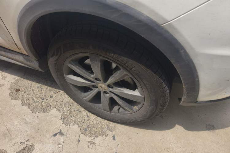 Used BYD Yuan New Energy 2018 EV360 Smart Connect Cool Edition Right Front Wheel Hub