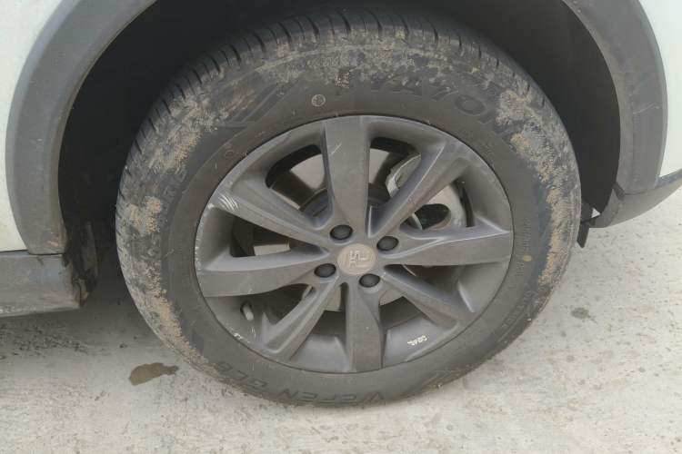 Used BYD Yuan New Energy 2018 EV360 Smart Connect Cool Edition Right Front Wheel Hub