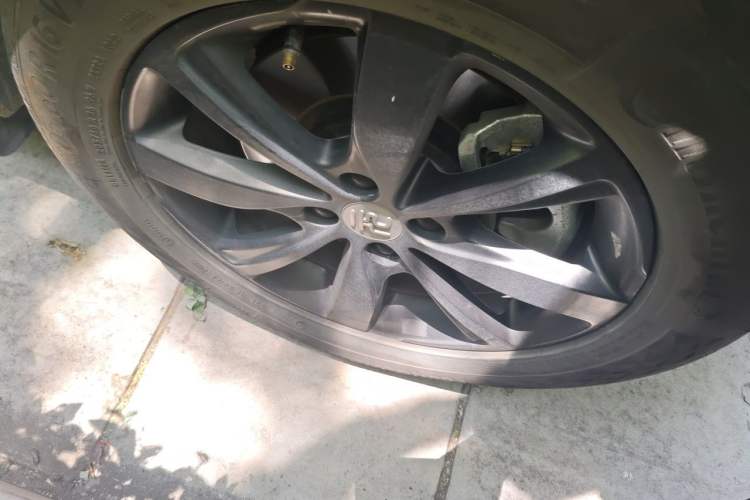 Used BYD Yuan New Energy 2018 EV360 Smart Connect Cool Edition Right Front Wheel Hub