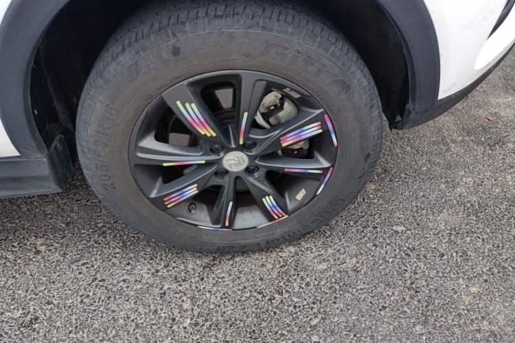 Used BYD Yuan New Energy 2018 EV360 Smart Connect Cool Edition Right Front Wheel Hub