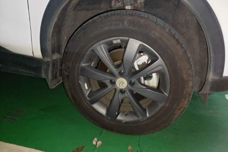 Used BYD Yuan New Energy 2018 EV360 Smart Connect Cool Edition Right Front Wheel Hub