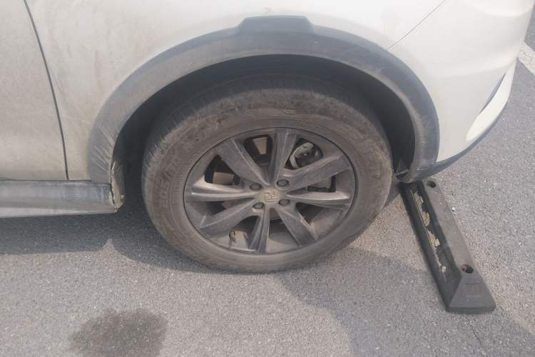 Used BYD Yuan New Energy 2018 EV360 Smart Connect Cool Edition Right Front Wheel Hub