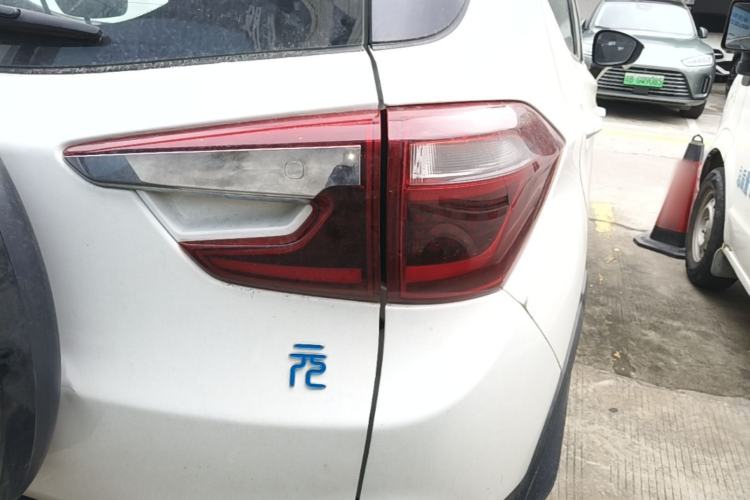 Used BYD Yuan New Energy 2018 EV360 Smart Connect Cool Edition Right Rear Taillight