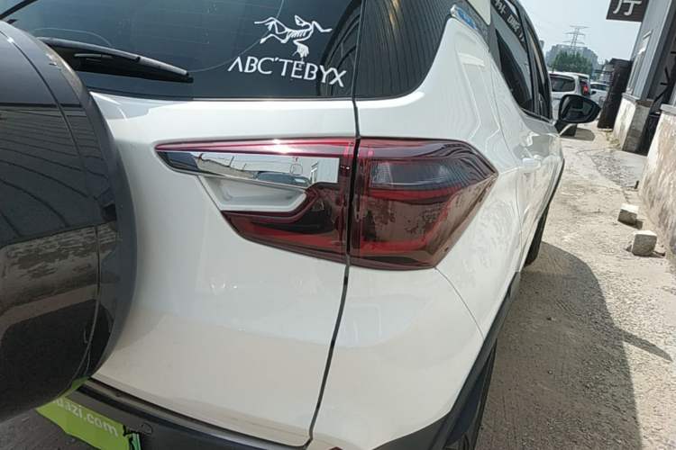 Used BYD Yuan New Energy 2018 EV360 Smart Connect Cool Edition Right Rear Taillight