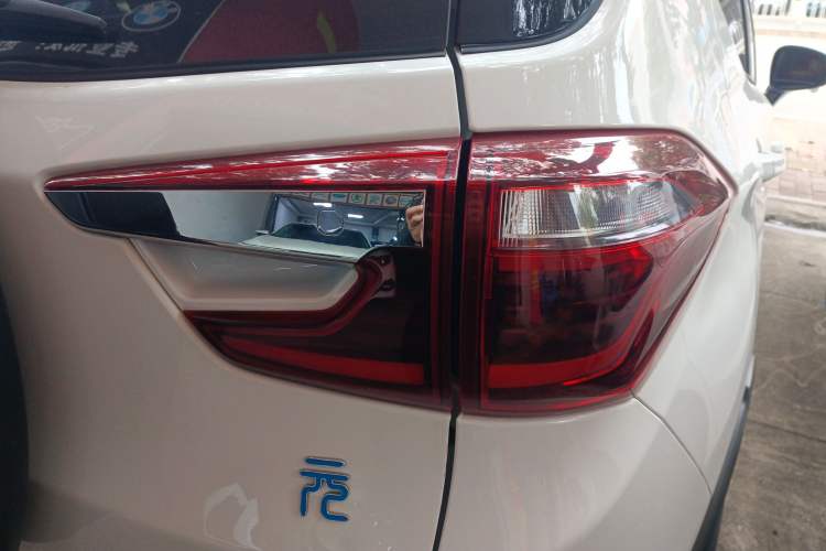 Used BYD Yuan New Energy 2018 EV360 Smart Connect Cool Edition Right Rear Taillight