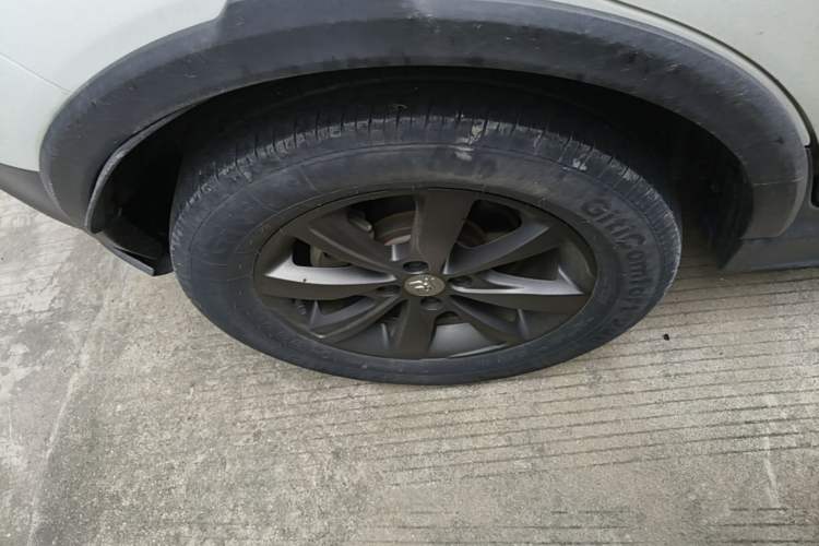 Used BYD Yuan New Energy 2018 EV360 Smart Connect Cool Edition Right Rear Wheel Hub