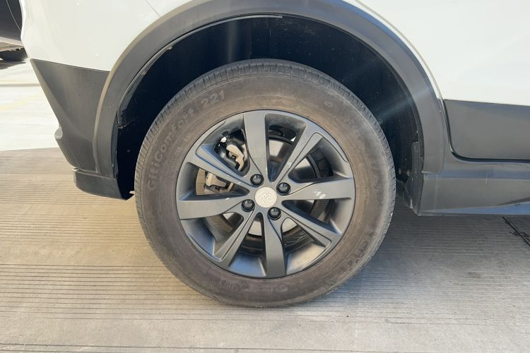 Used BYD Yuan New Energy 2018 EV360 Smart Connect Cool Edition Right Rear Wheel Hub