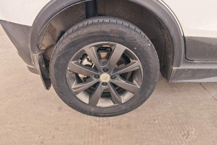 Used BYD Yuan New Energy 2018 EV360 Smart Connect Cool Edition Right Rear Wheel Hub