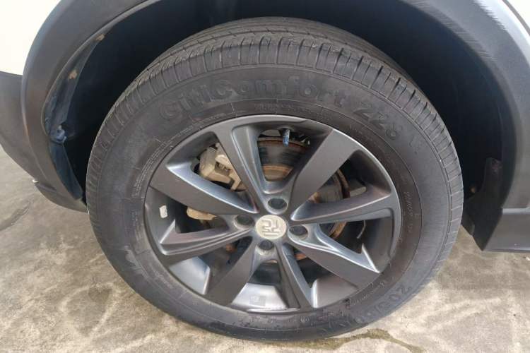Used BYD Yuan New Energy 2018 EV360 Smart Connect Cool Edition Right Rear Wheel Hub