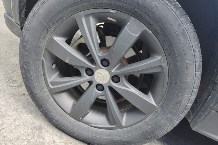 Used BYD Yuan New Energy 2018 EV360 Smart Connect Cool Edition Right Rear Wheel Hub