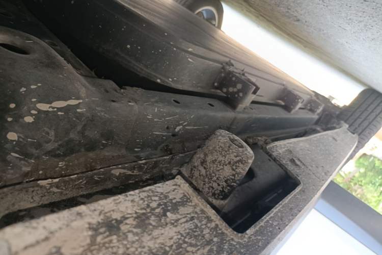 Used BYD Yuan New Energy 2018 EV360 Smart Connected Cool Model Right Side Sill