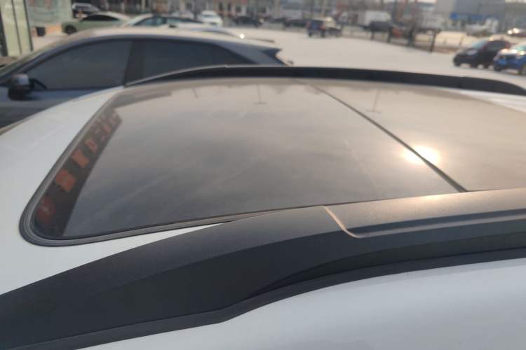 Used BYD Yuan New Energy 2018 EV360 Smart Connect Cool Edition Roof