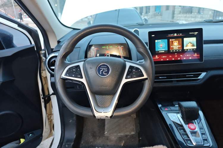 Used BYD Yuan New Energy 2018 EV360 Smart Connect Cool Edition Steering Wheel