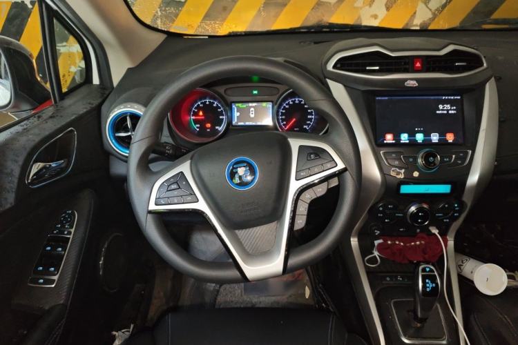 Used BYD Yuan New Energy 2018 EV360 Smart Connect Cool Edition Steering Wheel