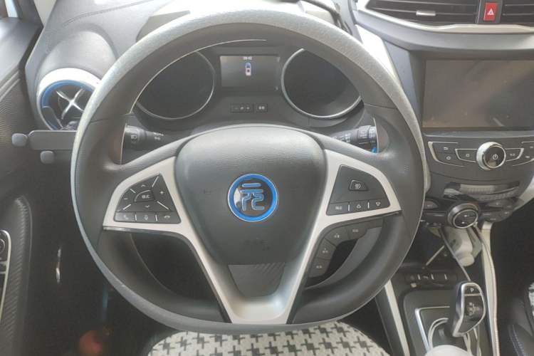 Used BYD Yuan New Energy 2018 EV360 Smart Connect Cool Edition Steering Wheel