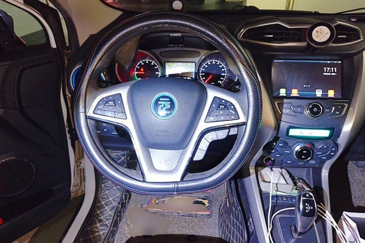 Used BYD Yuan New Energy 2018 EV360 Smart Connected Cool Model Steering Wheel