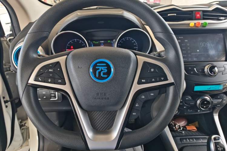 Used BYD Yuan New Energy 2018 EV360 Smart Connect Cool Edition Steering Wheel