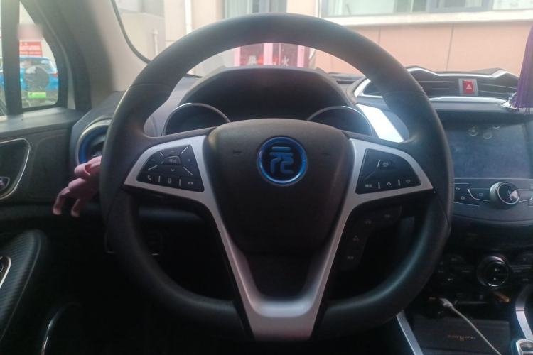 Used BYD Yuan New Energy 2018 EV360 Smart Connected Cool Model Steering Wheel
