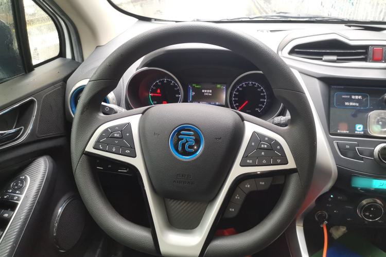 Used BYD Yuan New Energy 2018 EV360 Smart Connected Cool Model Steering Wheel