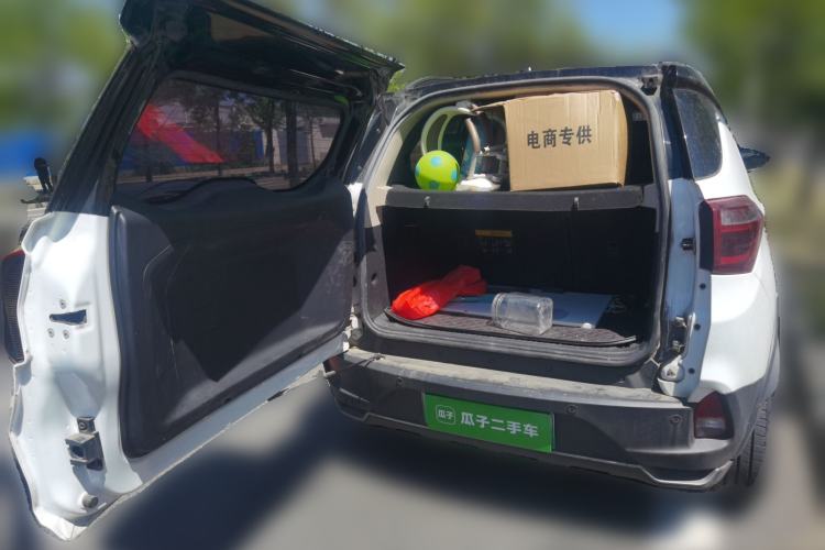 Used BYD Yuan New Energy 2018 EV360 Smart Connected Cool Model Trunk