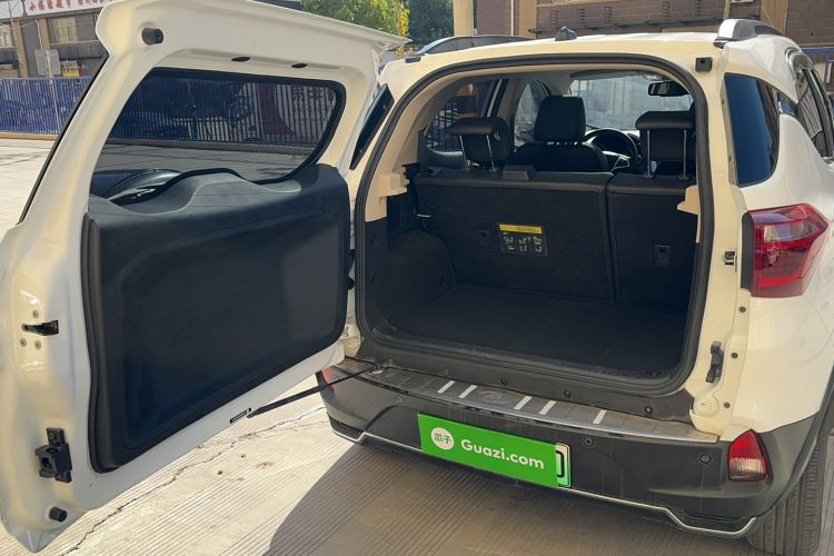 Used BYD Yuan New Energy 2018 EV360 Smart Connect Cool Edition Trunk